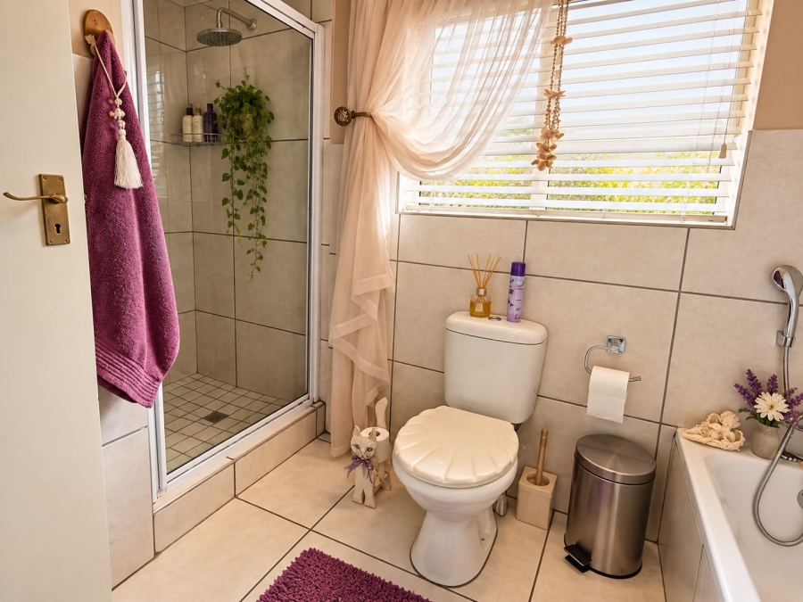 3 Bedroom Property for Sale in Heiderand Western Cape